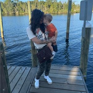 Meet Your Seller/ Buyer. 👑🎀✨💕😊